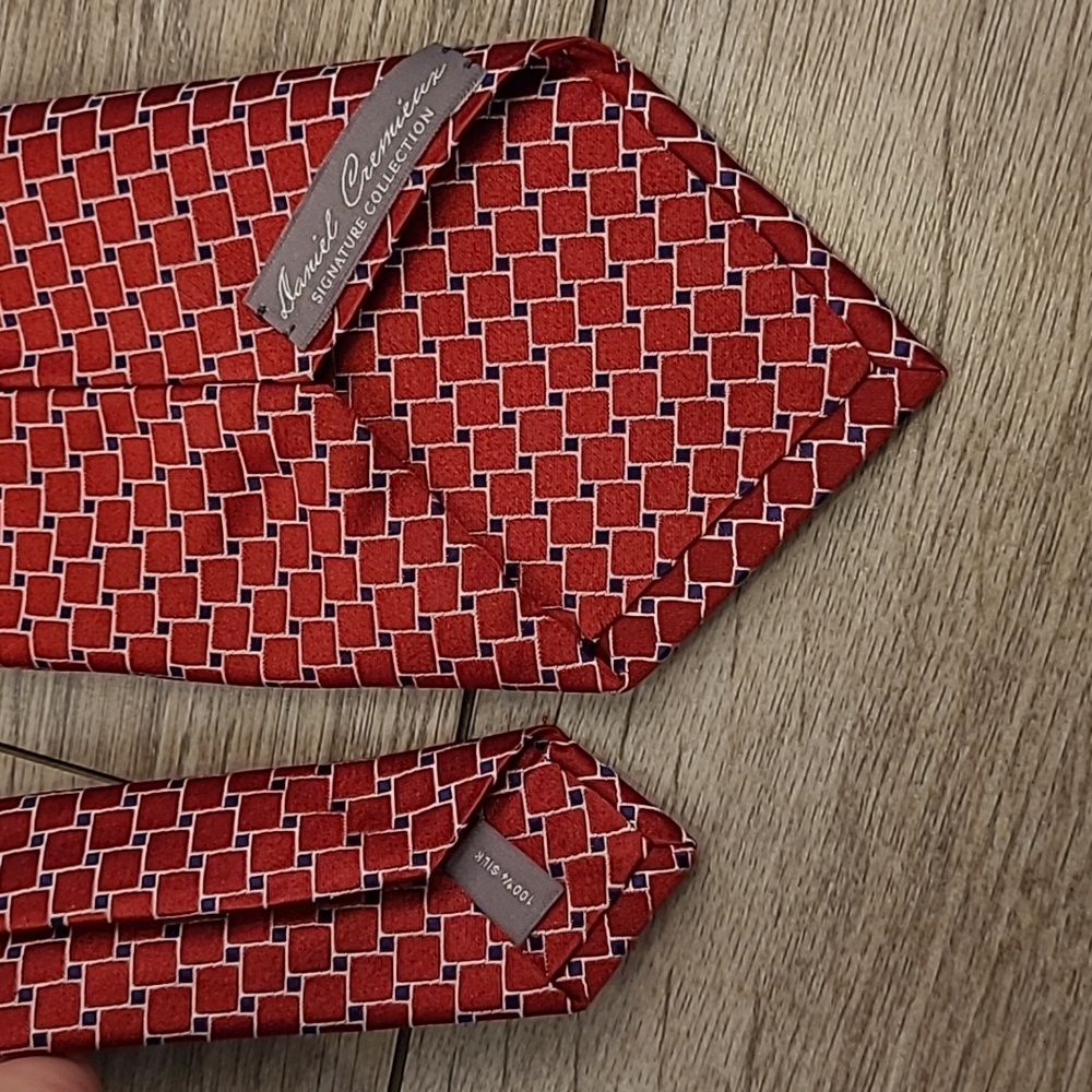 DANIEL CREMIEUX Limited Edition Numbered 7 FOLD Metallic Red Square Silk Tie - Picture 4 of 8